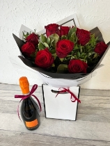 True love 12 roses with Prosecco